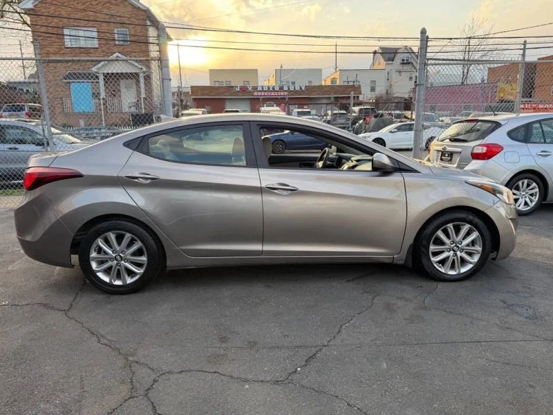 2015 Hyundai Elantra - Image 6 of 12