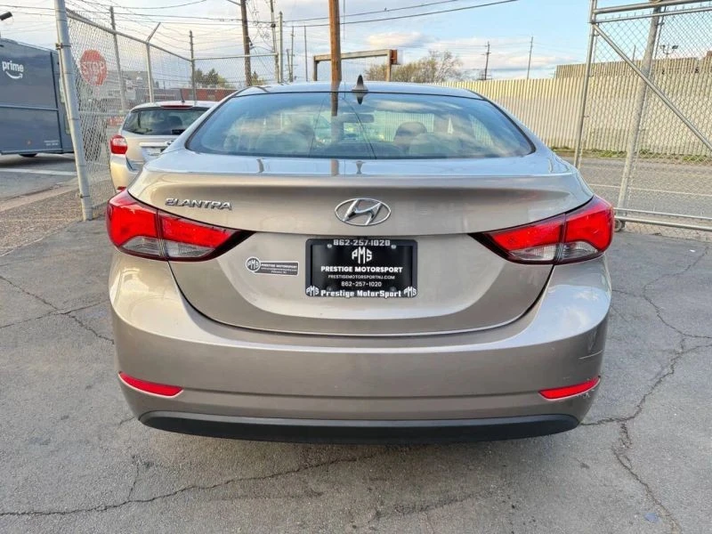 2015 Hyundai Elantra - Image 4 of 12