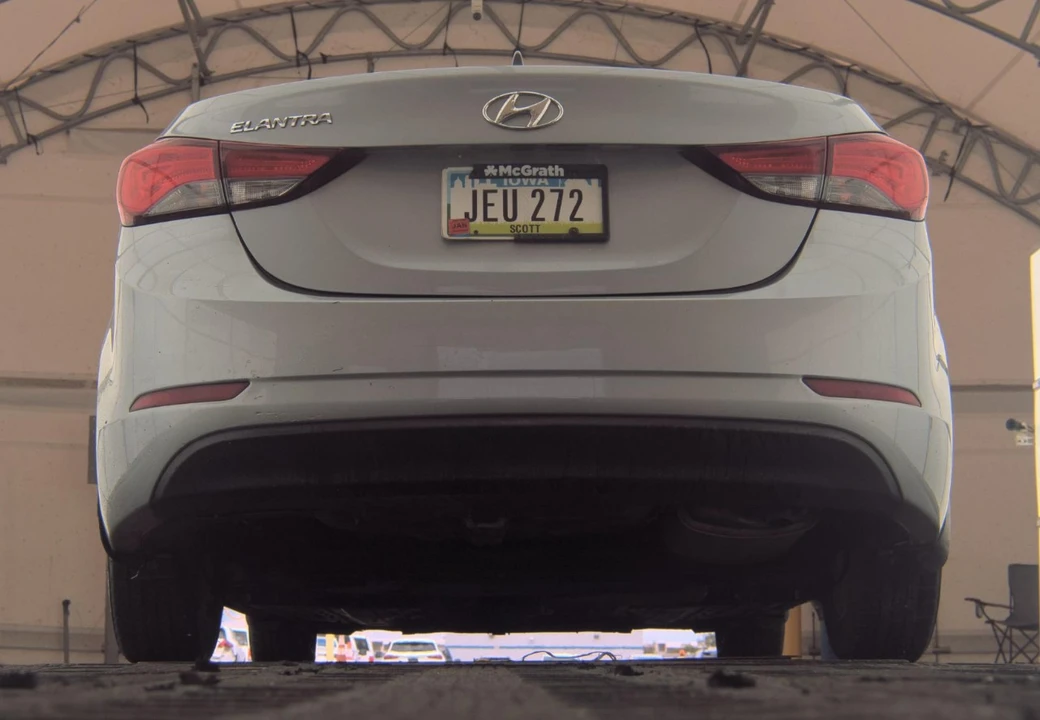2015 Hyundai Elantra - Image 7 of 12
