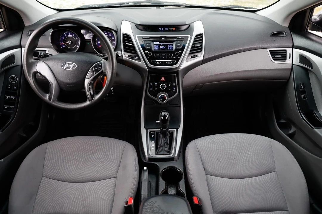 2015 Hyundai Elantra - Image 2 of 21