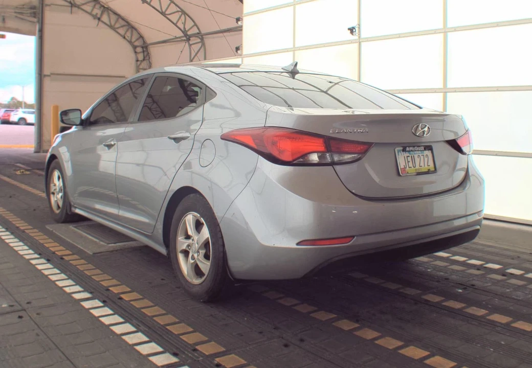 2015 Hyundai Elantra - Image 8 of 12