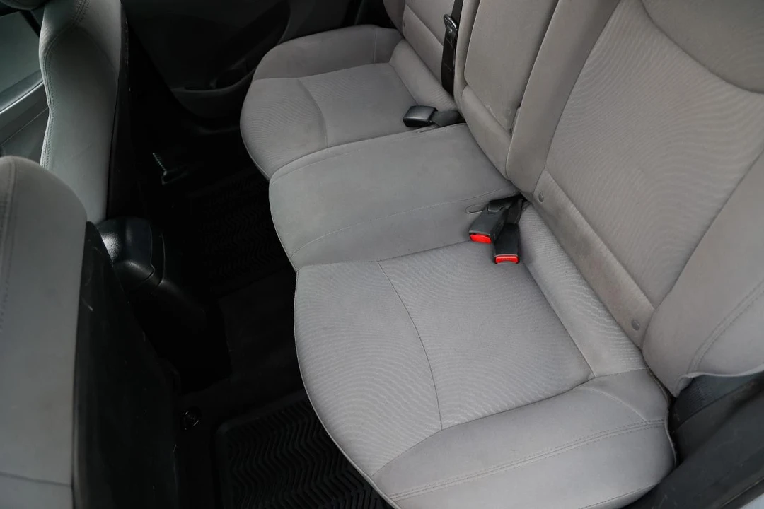 2015 Hyundai Elantra - Image 10 of 21