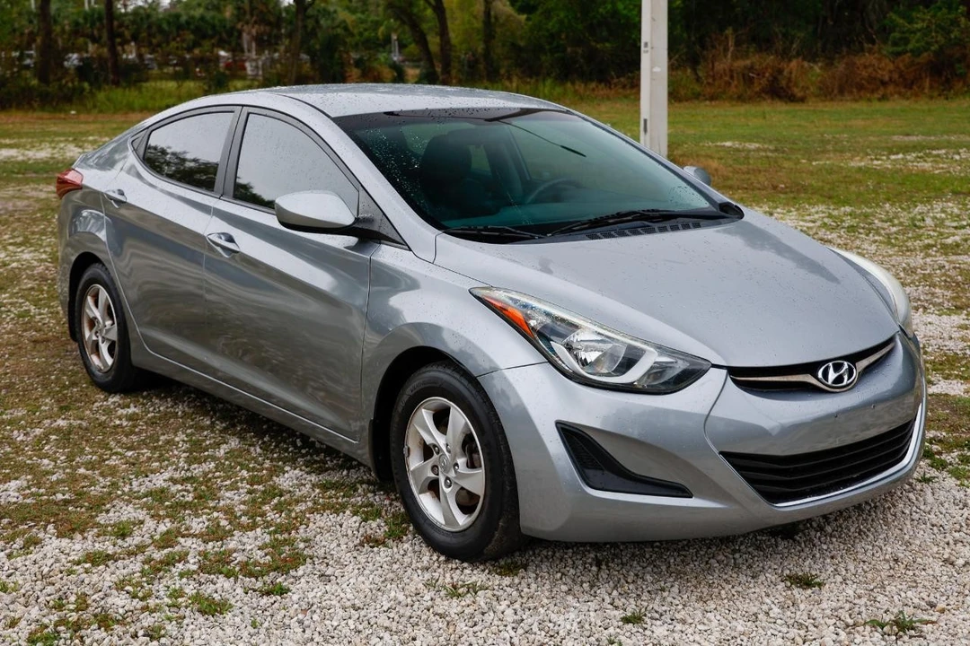 2015 Hyundai Elantra - Image 15 of 21