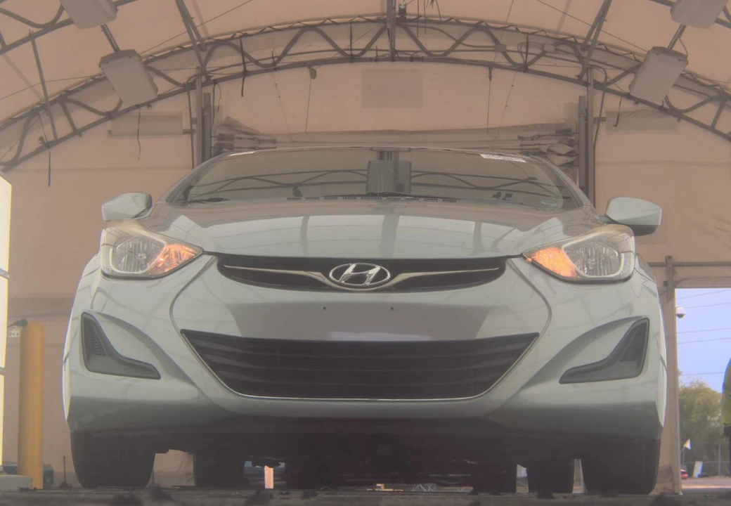 2015 Hyundai Elantra - Image 3 of 12