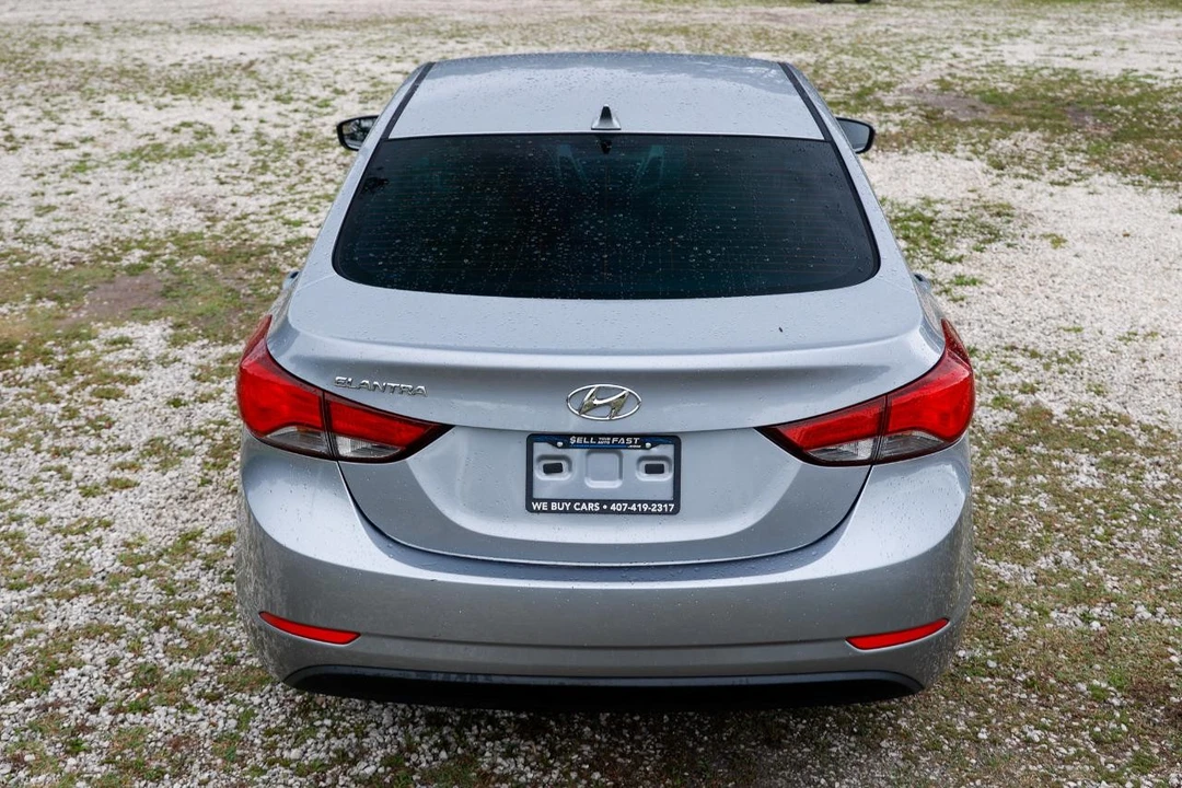 2015 Hyundai Elantra - Image 9 of 21