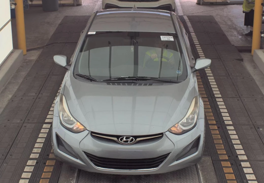 2015 Hyundai Elantra - Image 2 of 12