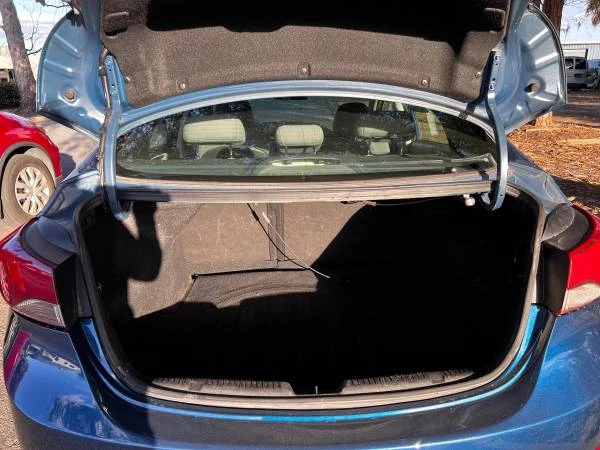 2015 Hyundai Elantra - Image 10 of 12