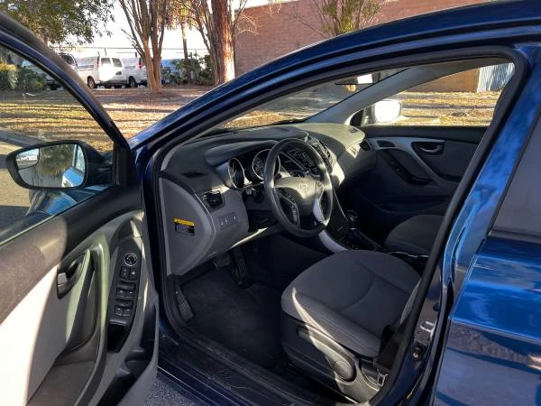 2015 Hyundai Elantra - Image 7 of 12