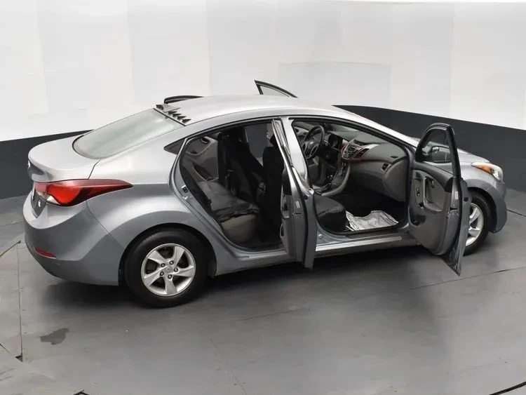 2015 Hyundai Elantra - Image 6 of 12