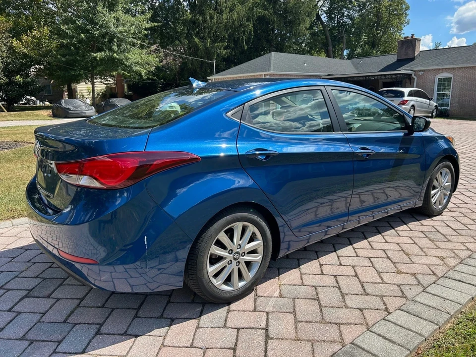 2015 Hyundai Elantra - Image 5 of 20