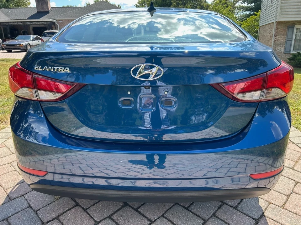 2015 Hyundai Elantra - Image 6 of 20