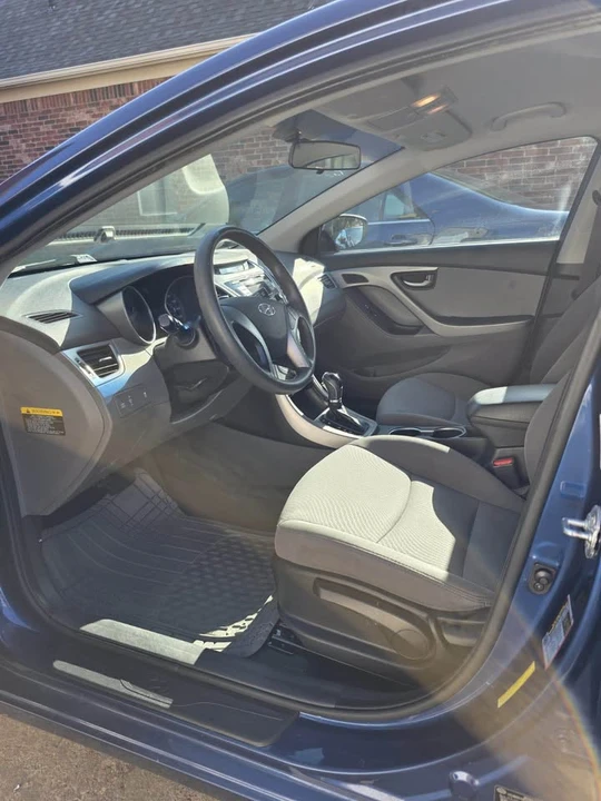 2015 Hyundai Elantra - Image 9 of 11