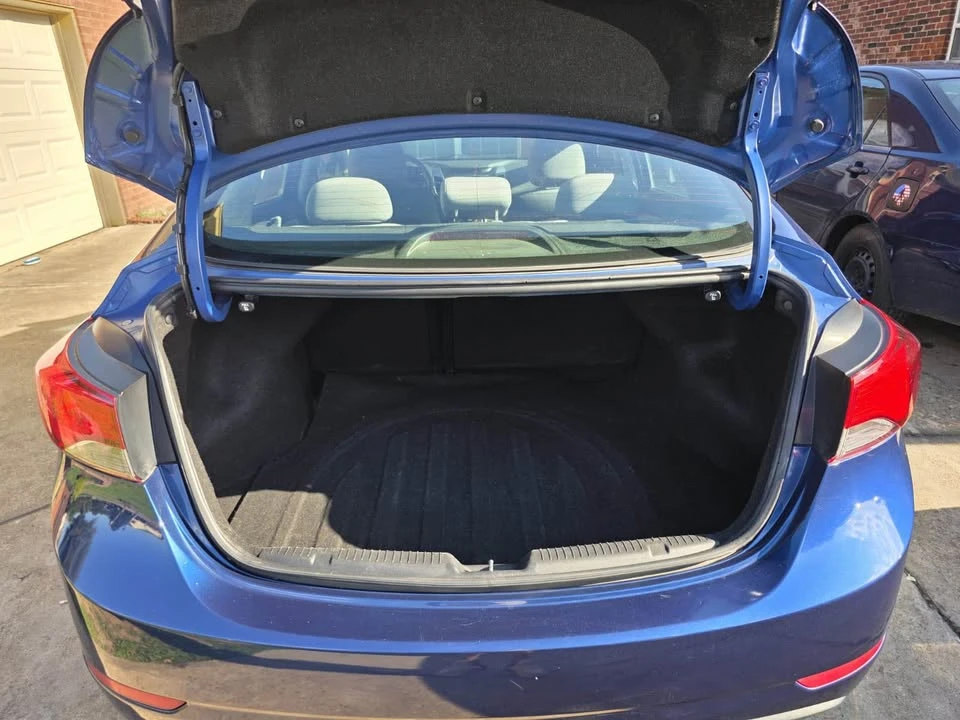 2015 Hyundai Elantra - Image 7 of 11