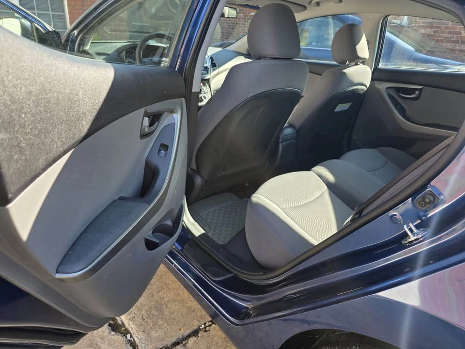 2015 Hyundai Elantra - Image 6 of 11