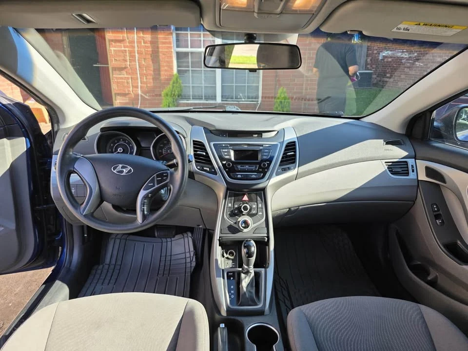 2015 Hyundai Elantra - Image 5 of 11