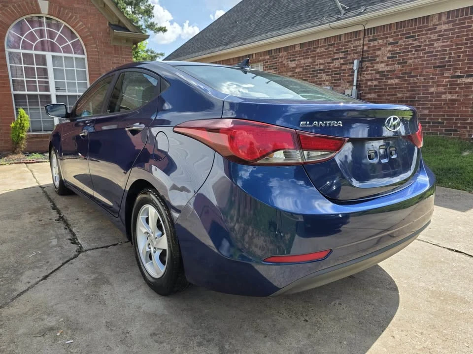 2015 Hyundai Elantra - Image 2 of 11