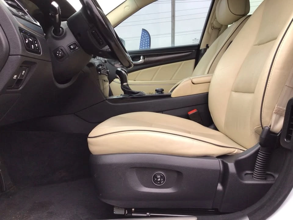 2015 Hyundai Equus - Image 13 of 20