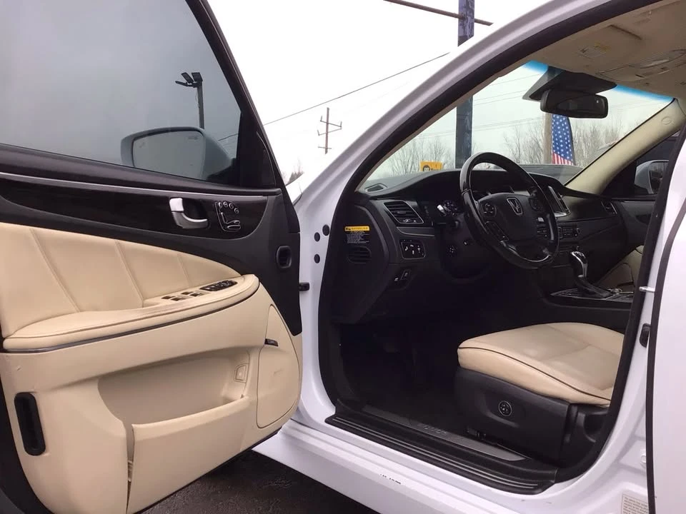 2015 Hyundai Equus - Image 10 of 20