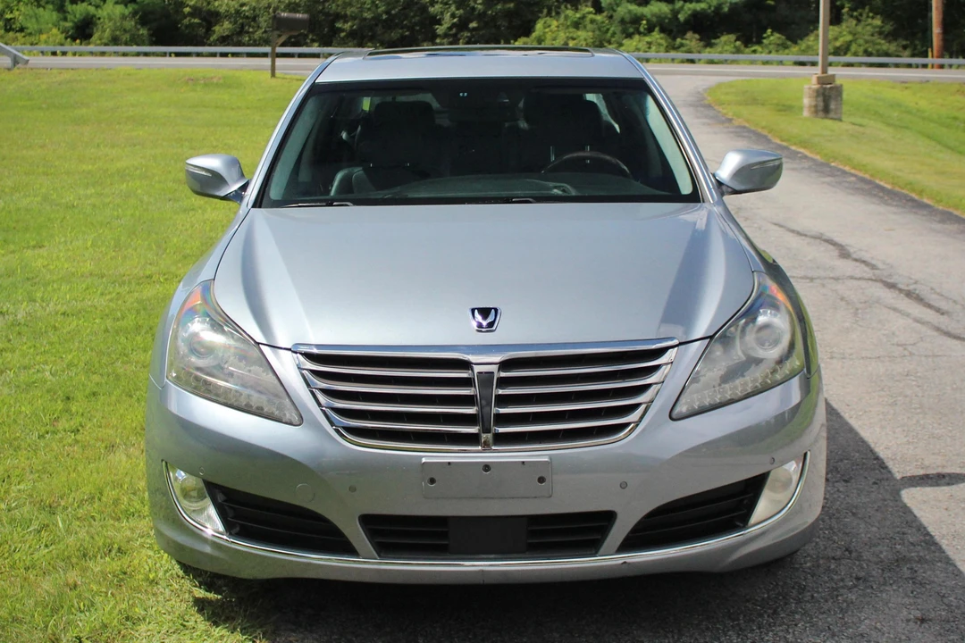 2015 Hyundai Equus - Image 2 of 31