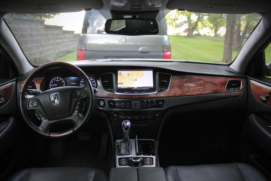 2015 Hyundai Equus - Image 29 of 31