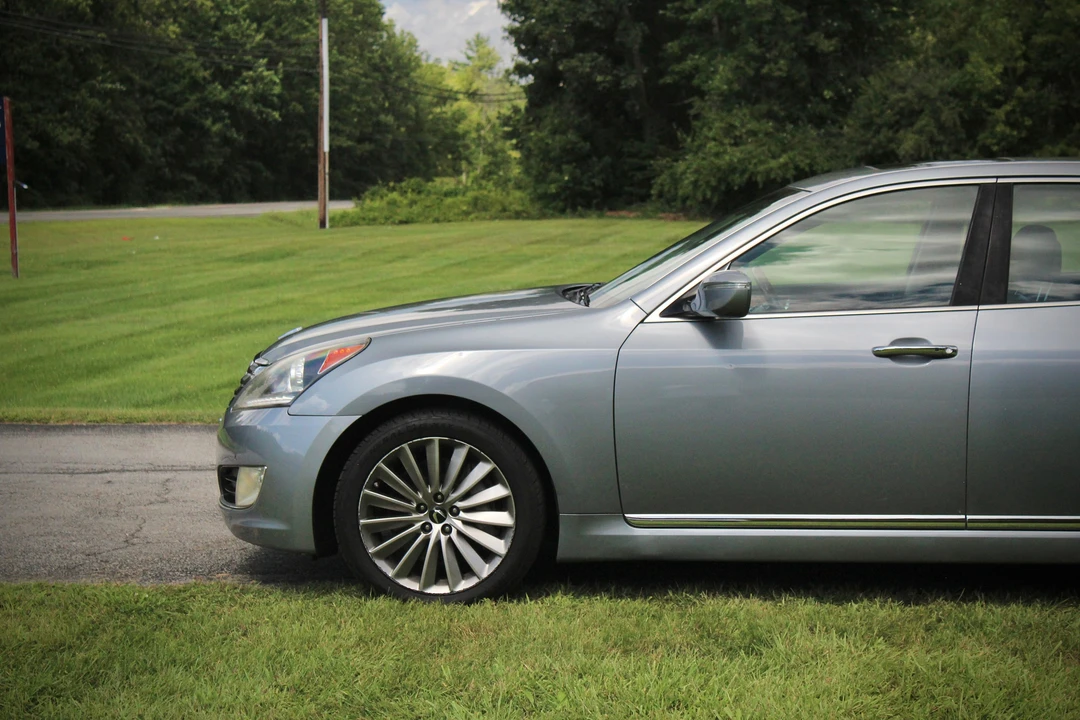 2015 Hyundai Equus - Image 14 of 31