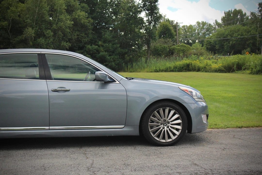 2015 Hyundai Equus - Image 17 of 31