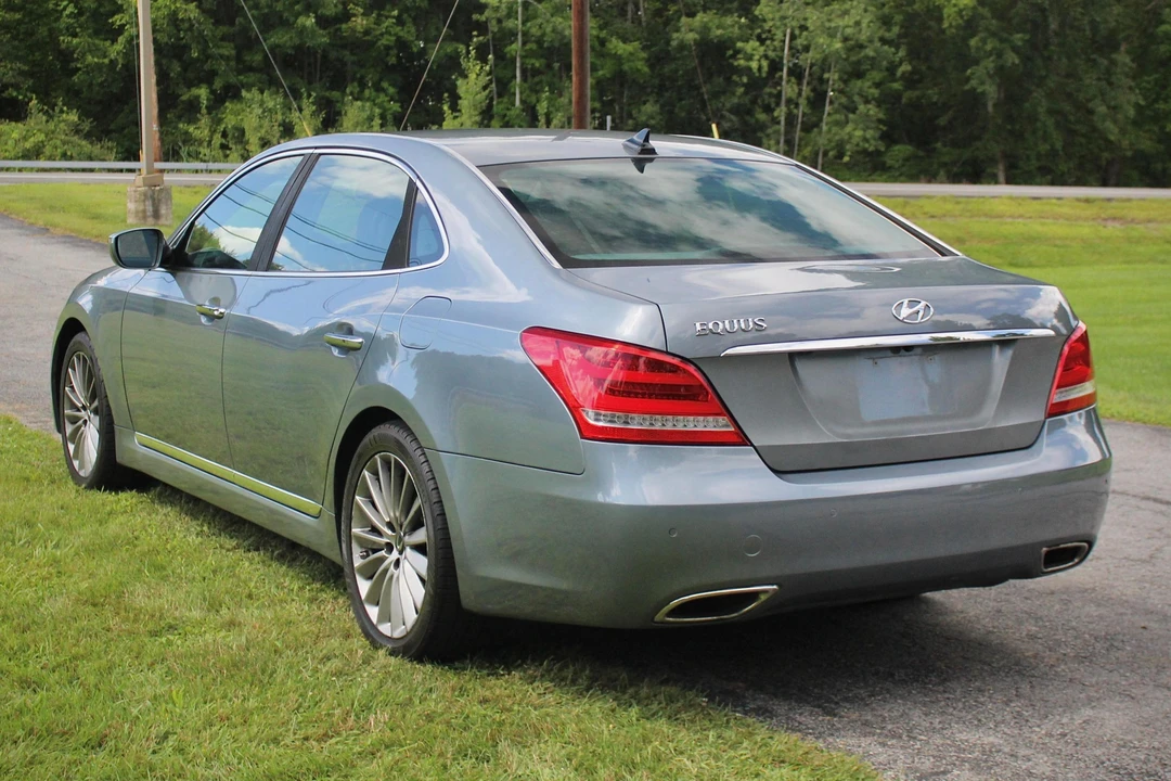 2015 Hyundai Equus - Image 4 of 31