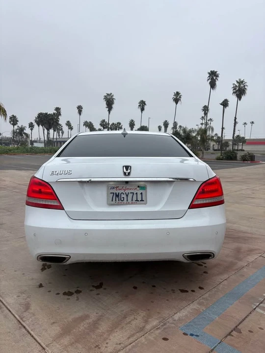 2015 Hyundai Equus - Image 5 of 13