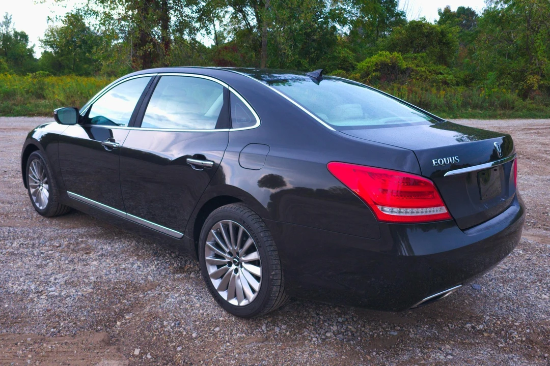 2015 Hyundai Equus - Image 4 of 31