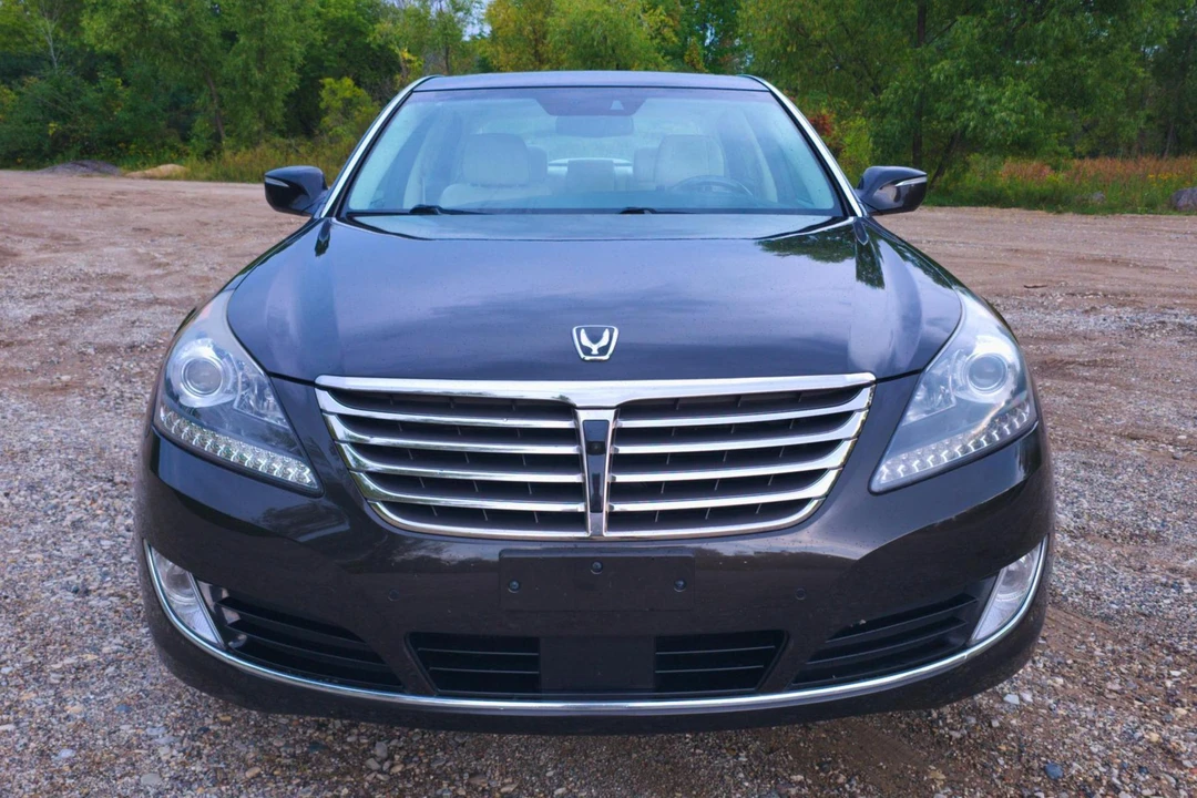 2015 Hyundai Equus - Image 2 of 31