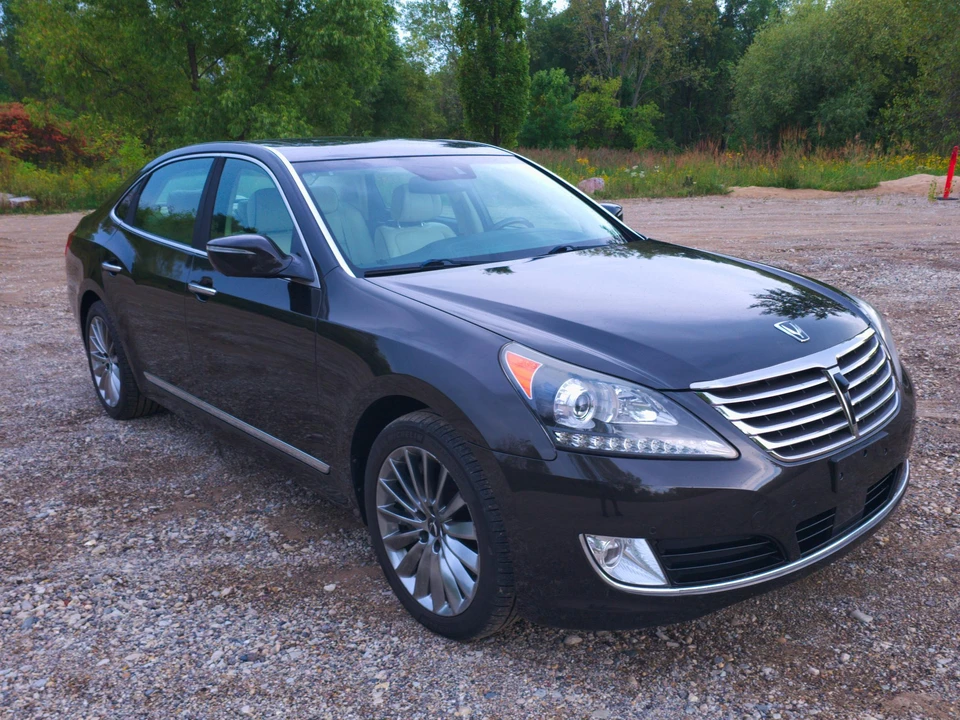 2015 Hyundai Equus - Image 28 of 31