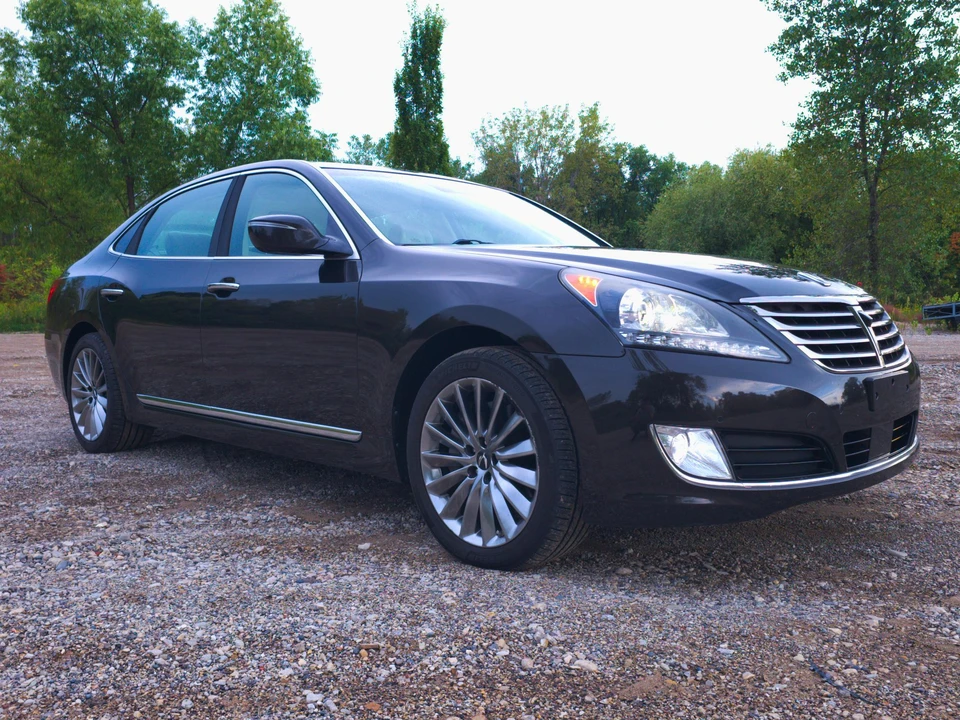 2015 Hyundai Equus - Image 25 of 31