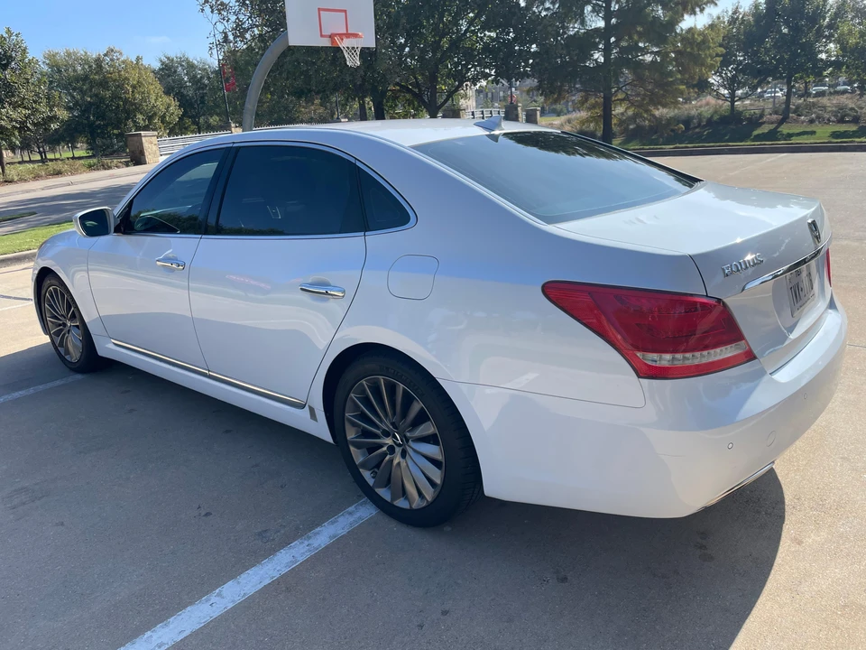 2015 Hyundai Equus - Image 8 of 31