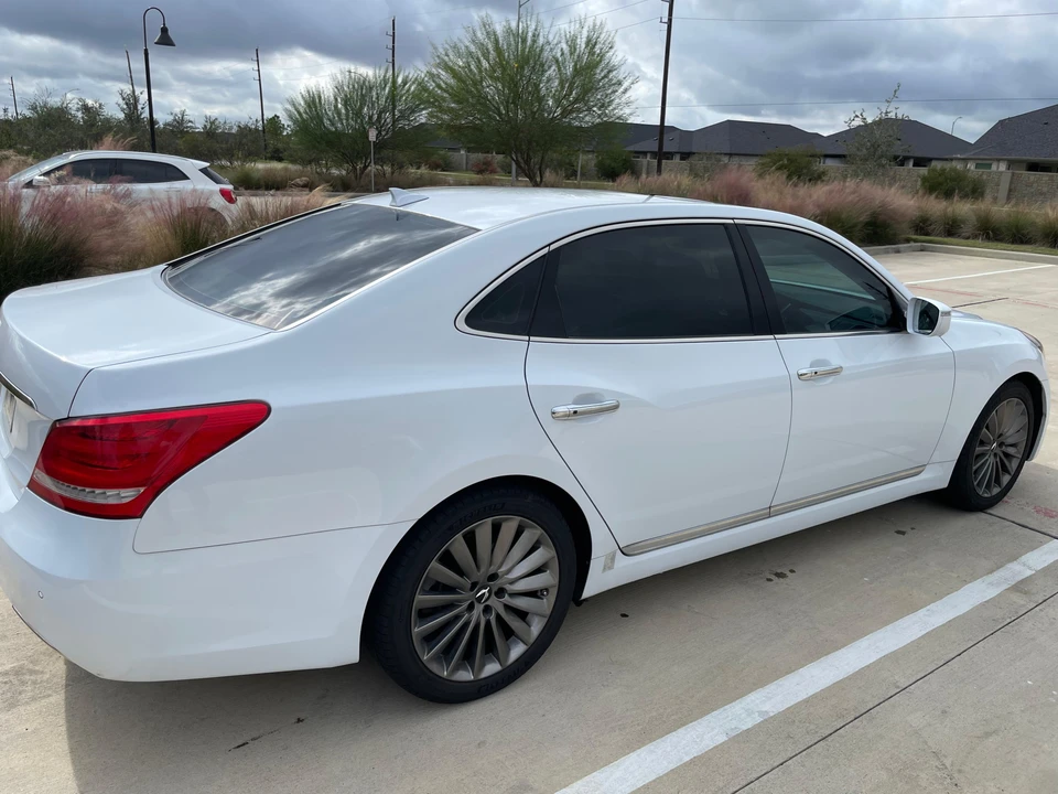 2015 Hyundai Equus - Image 11 of 31