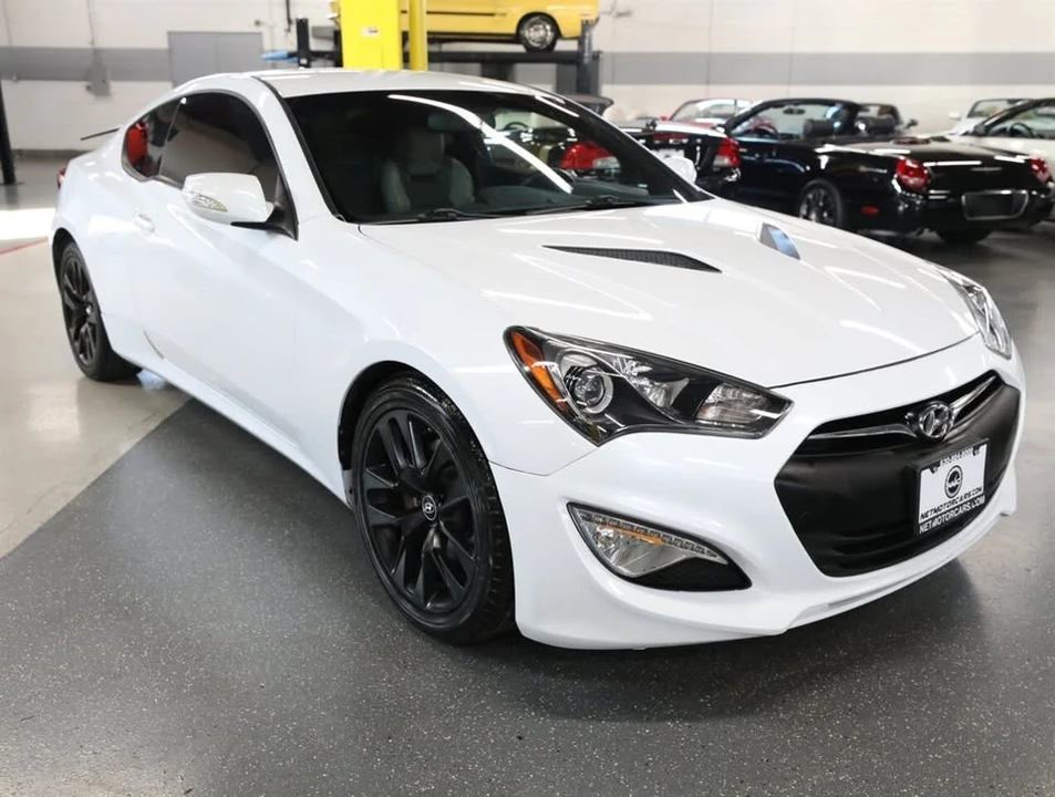 2015 Hyundai Genesis Coupe - Image 4 of 18