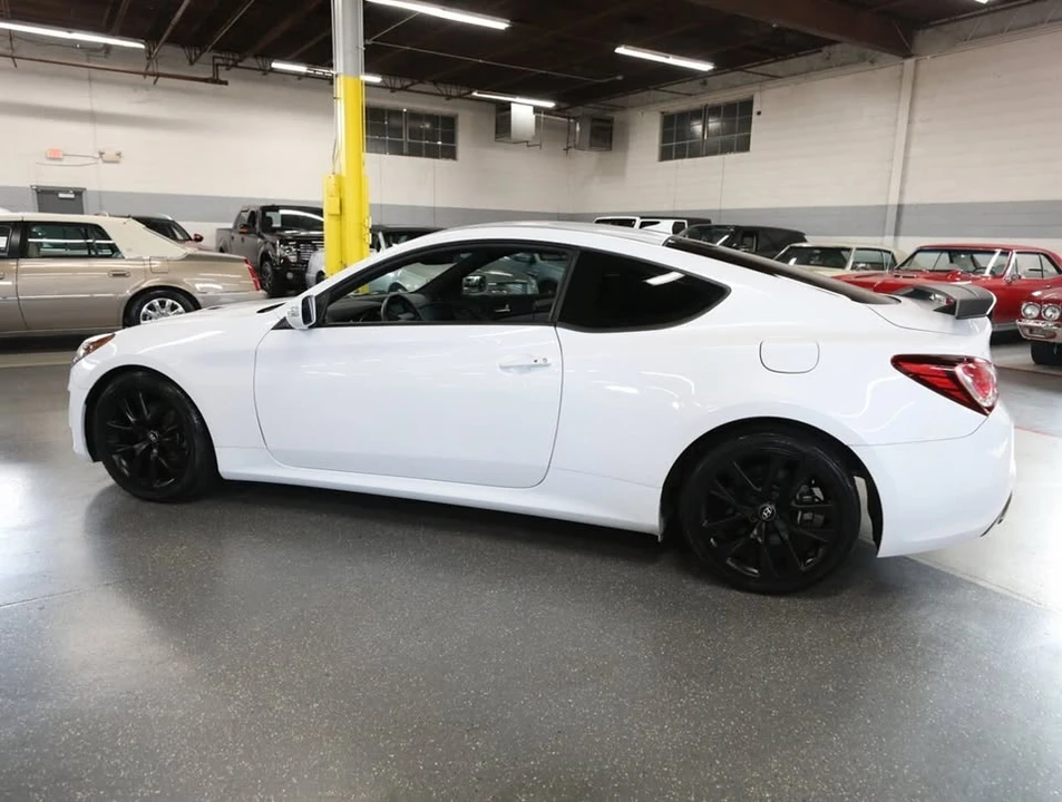 2015 Hyundai Genesis Coupe - Image 9 of 18