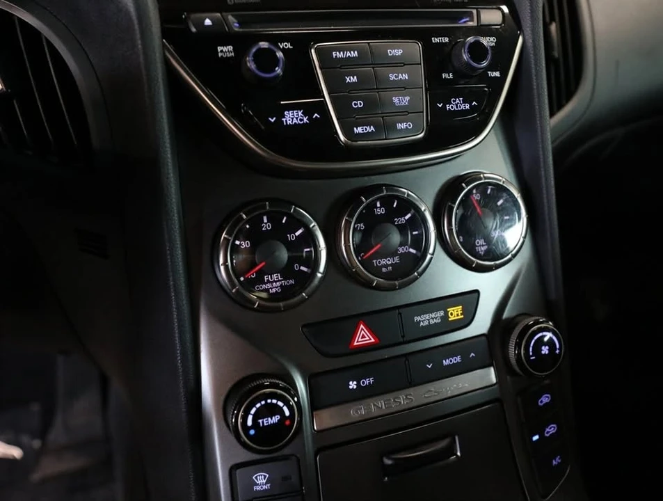 2015 Hyundai Genesis Coupe - Image 16 of 18
