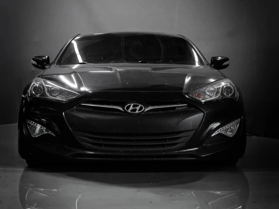 2015 Hyundai Genesis - Image 2 of 20