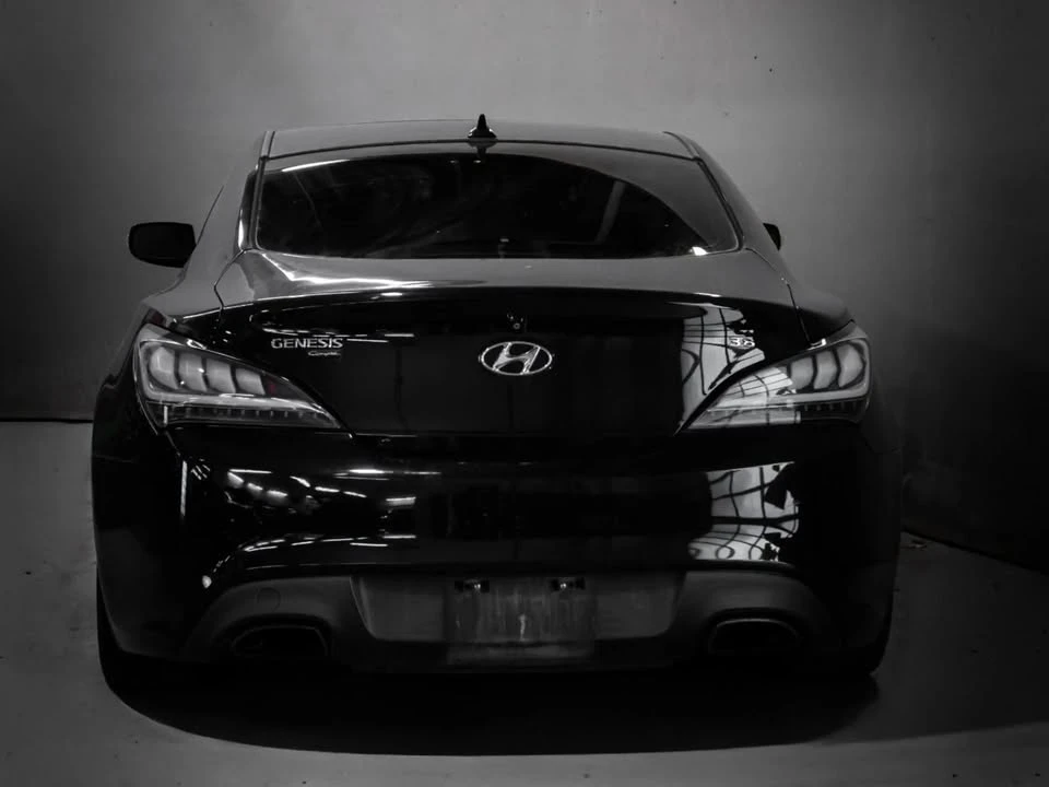 2015 Hyundai Genesis - Image 7 of 20