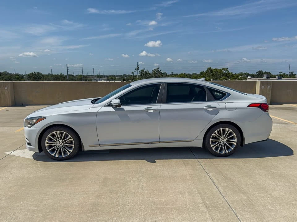 2015 Hyundai Genesis - Image 7 of 15