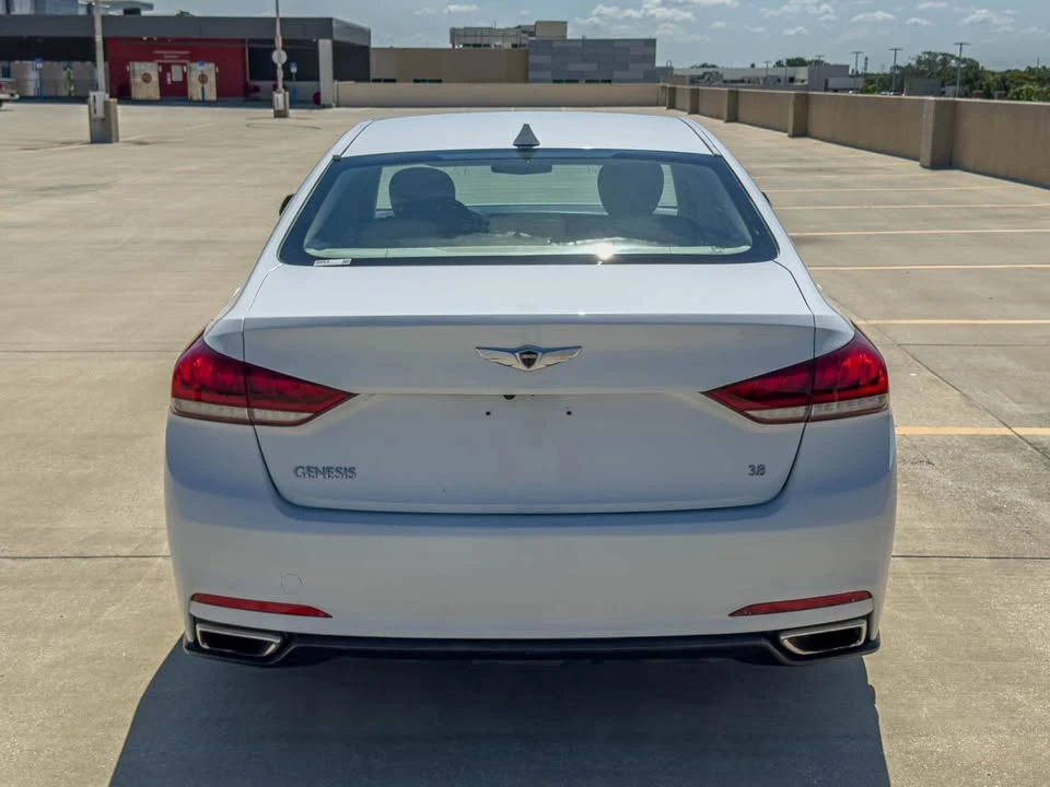 2015 Hyundai Genesis - Image 5 of 15