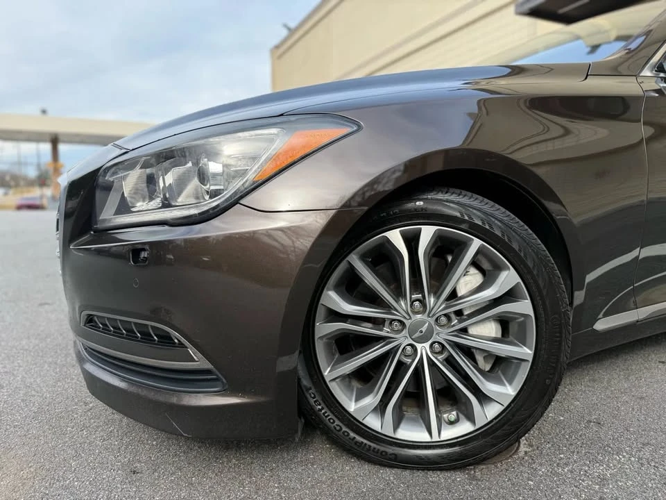 2015 Hyundai Genesis - Image 5 of 10
