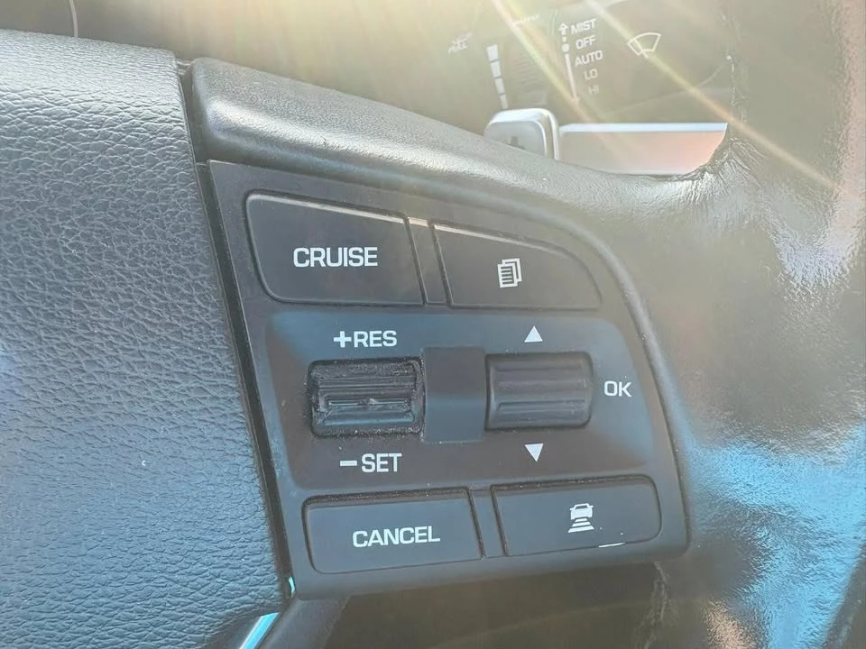 2015 Hyundai Genesis - Image 8 of 20
