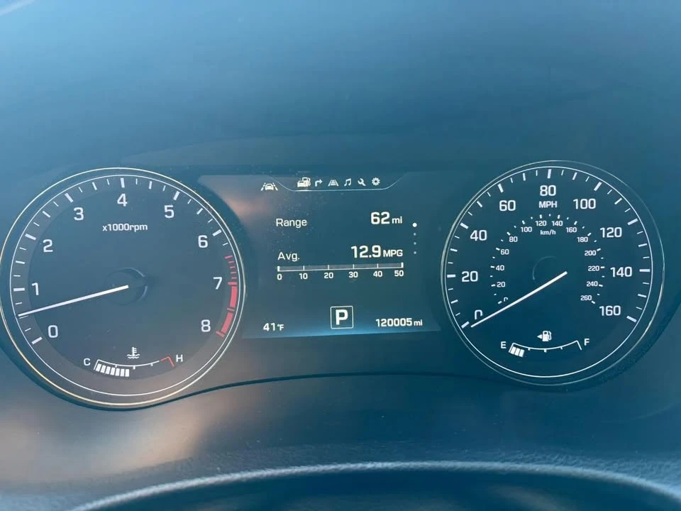 2015 Hyundai Genesis - Image 15 of 20