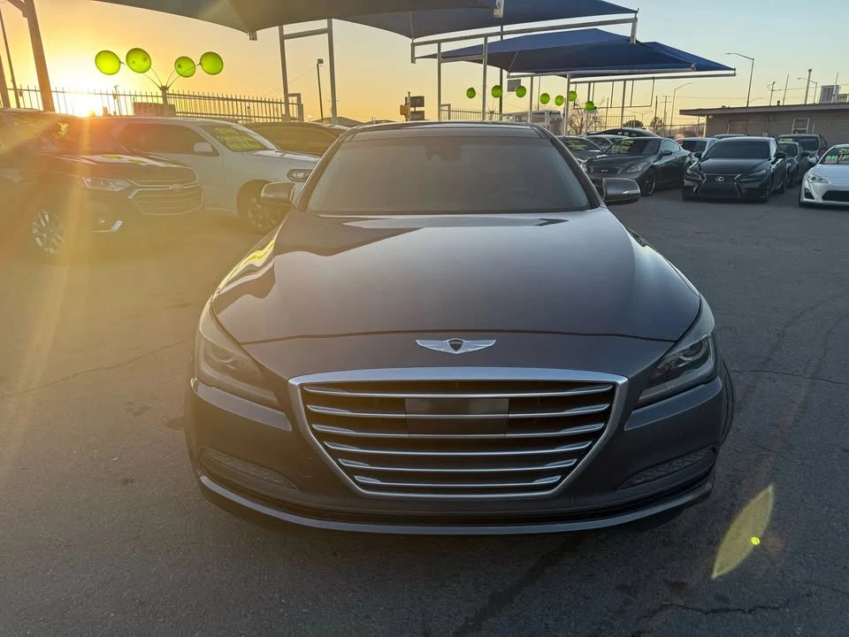 2015 Hyundai Genesis - Image 2 of 20