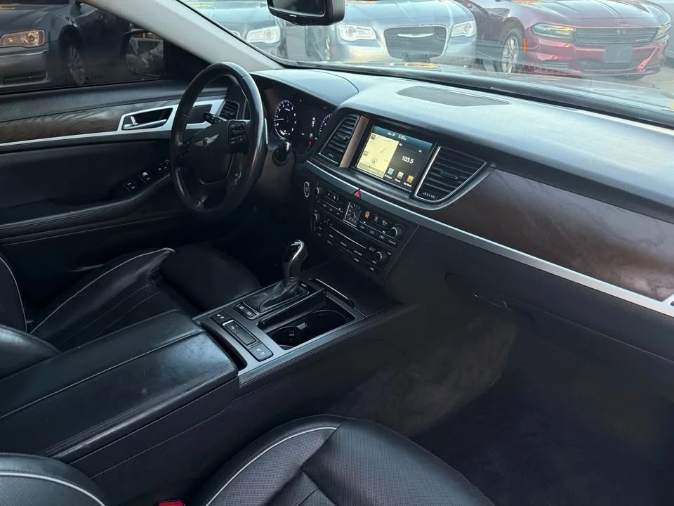 2015 Hyundai Genesis - Image 14 of 20