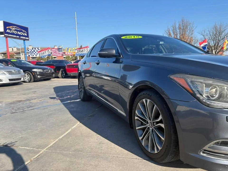 2015 Hyundai Genesis - Image 2 of 20