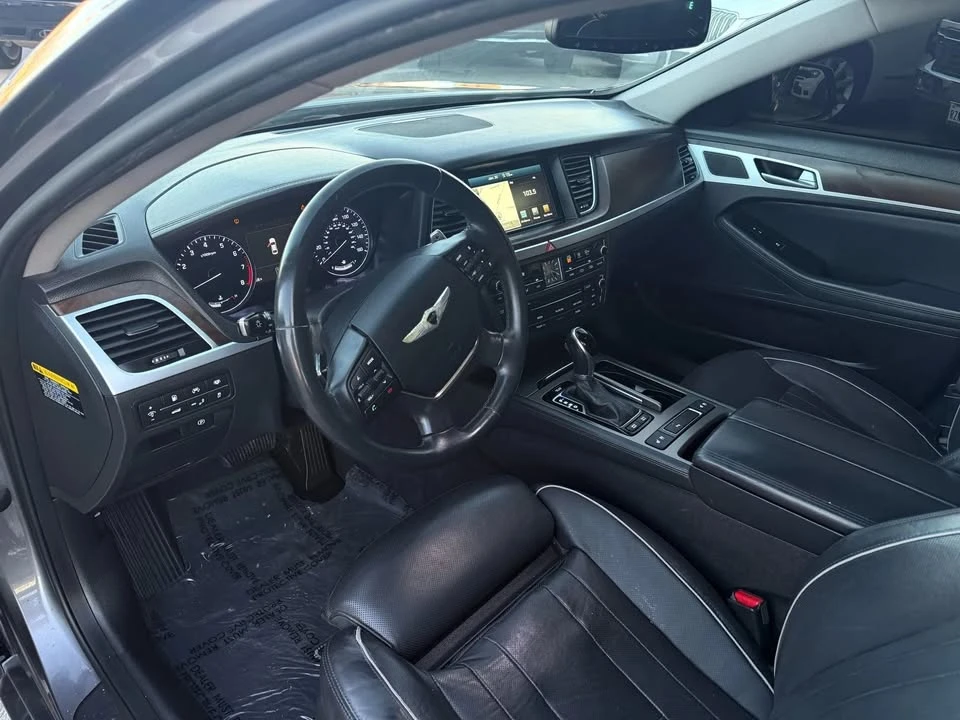 2015 Hyundai Genesis - Image 9 of 20