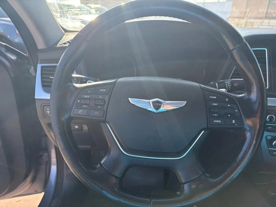 2015 Hyundai Genesis - Image 6 of 20