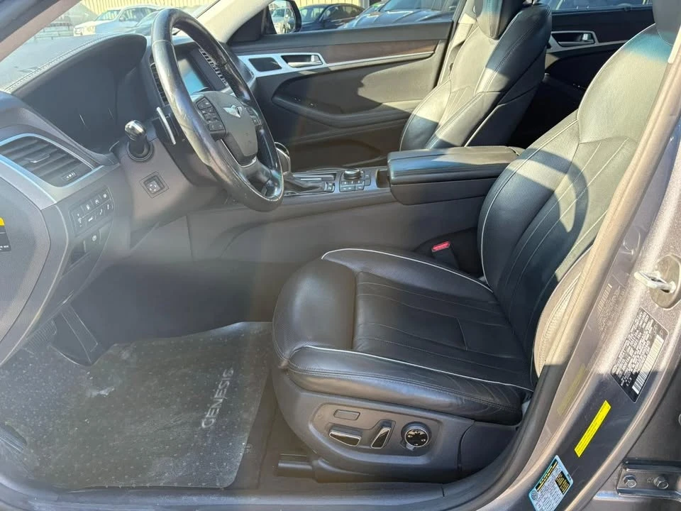2015 Hyundai Genesis - Image 9 of 20